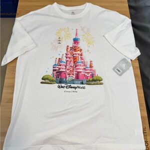 NWT Men’s Med - Walt Disney World 25th Anniversary Cake Castle Graphic Tee